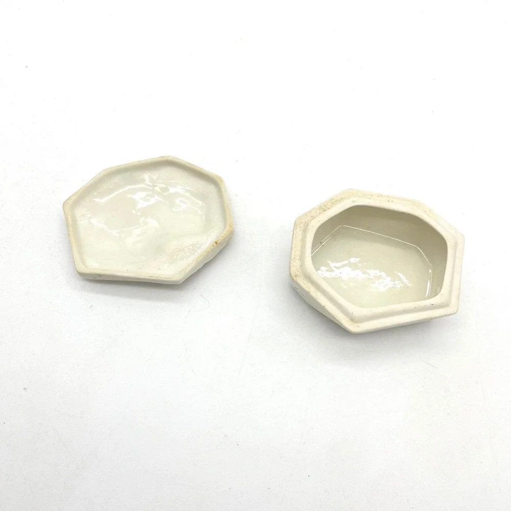 Vintage Gold Shell Ceramic Trinket Box White‎ Hexagon Coastal Jewelry Dish